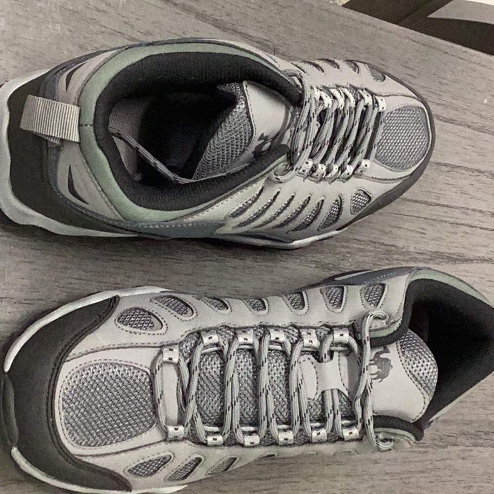 New Men's Gray Athletic Shoes